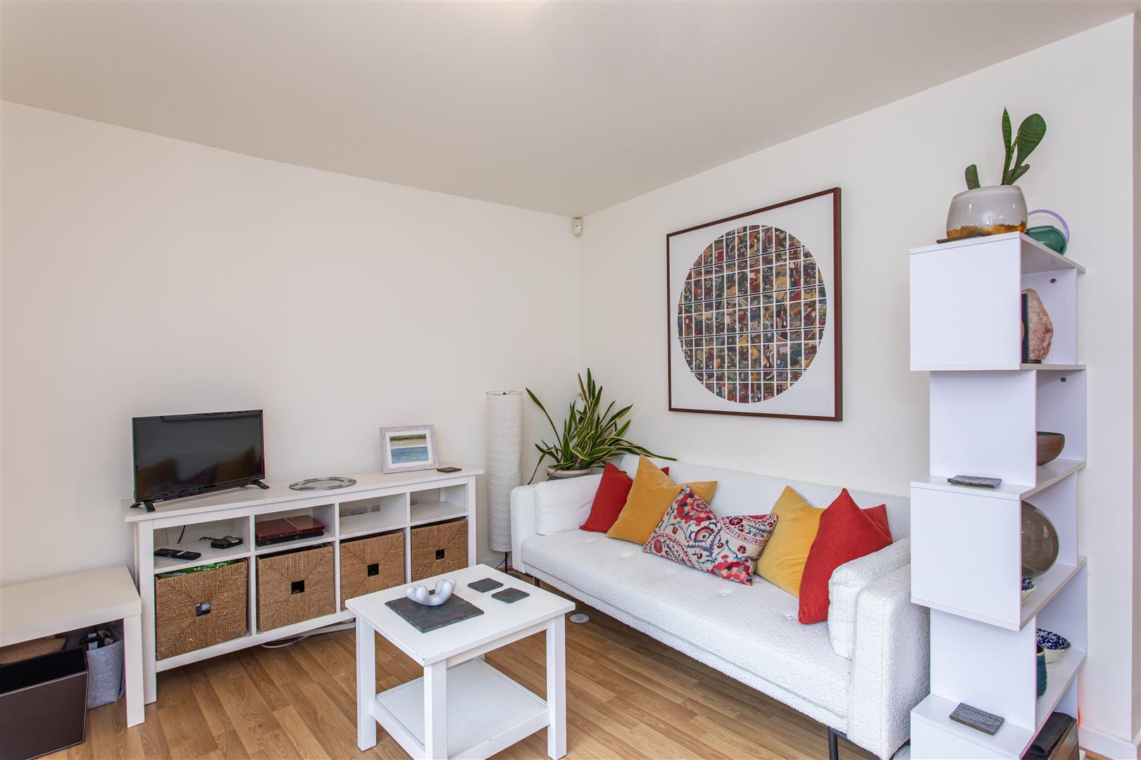 2 bed property in Treby Street, Mile End